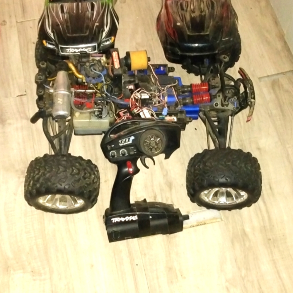 Remote control gas powered Traxxas